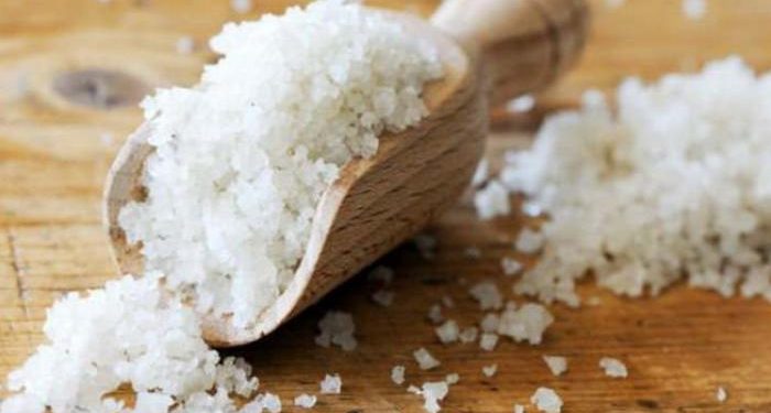 Ini 7 Tanda Tubuh Kebanyakan Asupan Garam yang Perlu Kamu Tahu