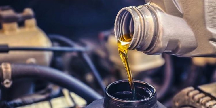Ternyata Ganti Oli Itu Tidak Selalu Bergantung Pada Kilometer Lho!