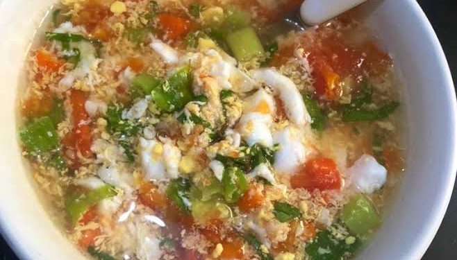 Gurih Asam Segar, Ini Resep Sup Tomat Daging Pedas