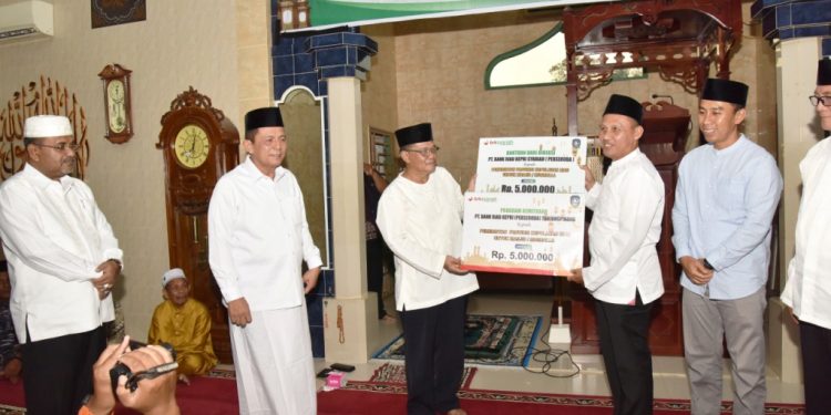 Kunker ke Karimun, Direksi BRK Syariah Lanjutkan Safari Ramadan Bersama Pemprov Kepri dan Berikan Bantuan CSR