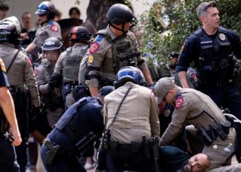 Demo Mahasiswa Bak RI 98 Menggila di AS, Polisi Turun-Kampus Ancam DO