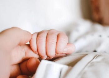 Cara Mencegah Screen Time Berlebihan pada Anak agar Tetap Sehat dan Aktif