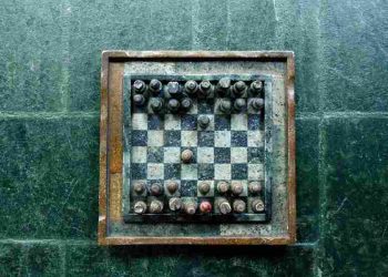 Bahaya Brainwash: Saat Pikiran Dimanipulasi Tanpa Disadari