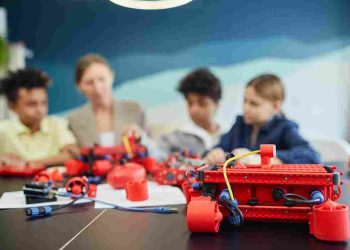 Cara Melatih Anak Belajar Coding di Rumah dengan Cara yang Seru dan Mudah