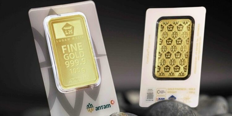 Harga Emas Antam Hari Ini Anjlok, Turun hingga Rp45.000