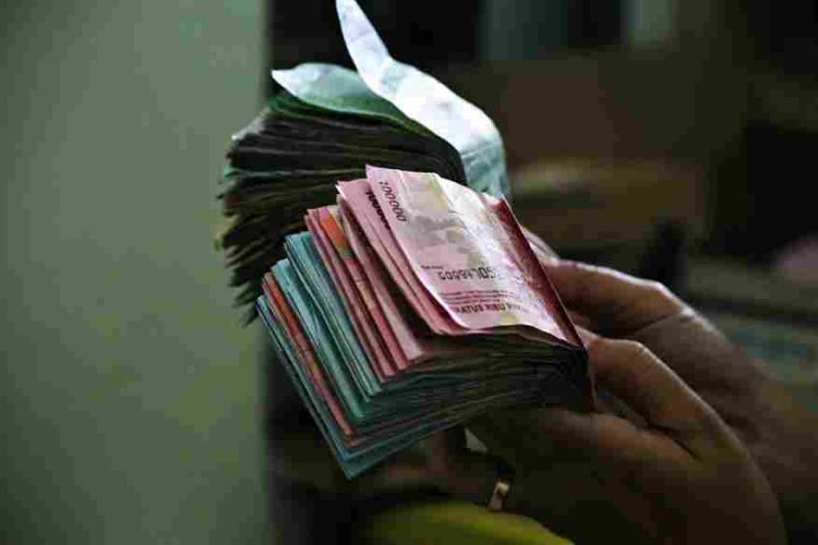 Perlukah Uang Baru untuk THR Lebaran? Ini Makna, Tradisi, dan Pertimbangannya