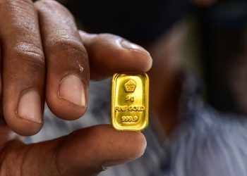Awal Pekan Harga Emas Antam Rp 930.000 per Gram
