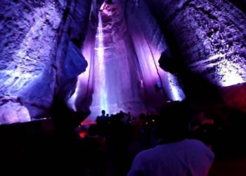 Menakjubkan, Air Terjun ini Berada 1.120 Meter di Bawah Perut Bumi