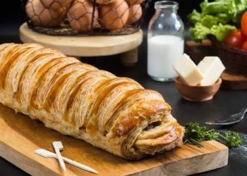 Padat Isiannya, Ini Resep Beef Picnic Roll