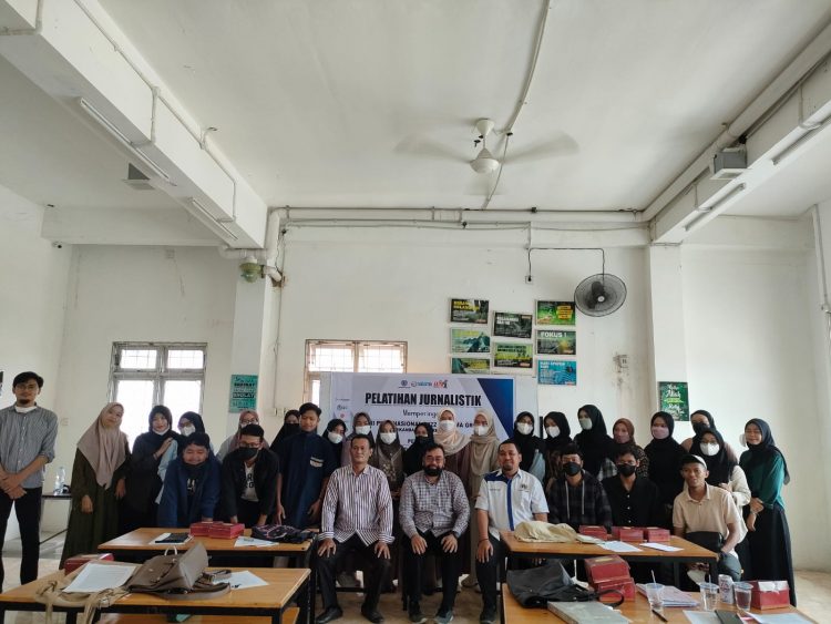 Kembali Adakan Pengabdian, Dosen STISIP Adakan Pelatihan Jurnalistik dan Tahapan Pembuatan Skripsi
