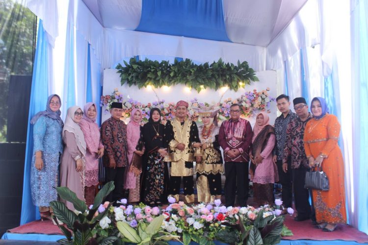 Zulhartini Tak Menyangka Wagubri Hadiri Pesta Pernikahan Anaknya