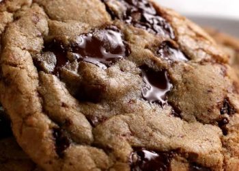 Lembut dan Legit, Inilah Cara Membuat Chewy Choco Cookies