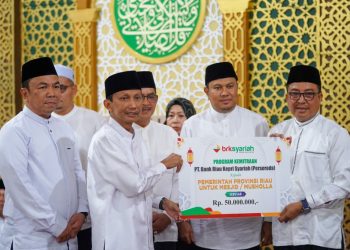 Safari Ramadan Pemerintah Provinsi Riau Bersama BRK Syariah Serahkan Bantuan CSR Untuk Masjid Al Husni