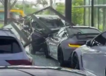 Seruduk Porsche Seharga Rp 8,9 Miliar di Showroom, Sopir Xpander Ngaku Mabuk Vodka