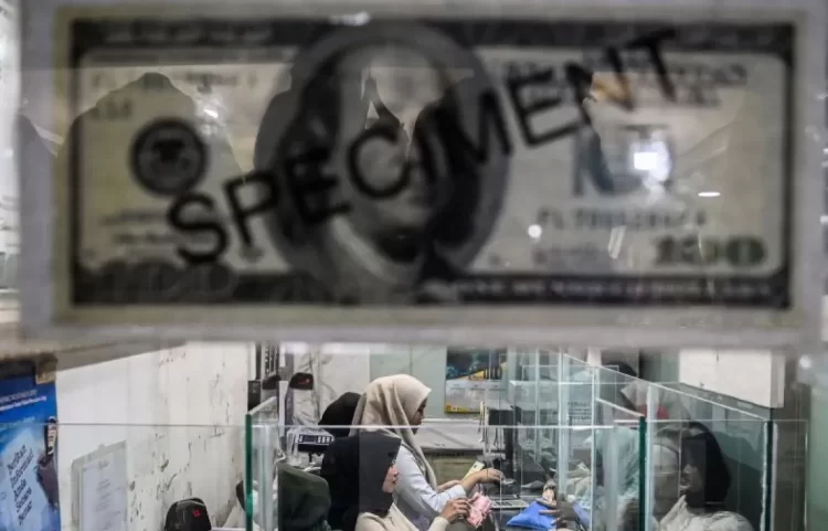 Rupiah berpeluang melemah dipengaruhi konflik di Timur Tengah