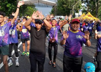 Danrem 031/Wira Bima Nimbrung Ikut Senam Zumba Bersama Seribuan Peserta BertuahPos City Run 2024
