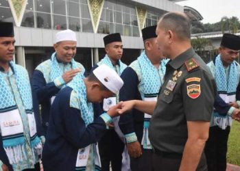Berangkatkan 24 Prajurit untuk Umroh, Danrem 031/Wira Bima: Ini Bentuk Apresiasi pada Prajurit Berprestasi