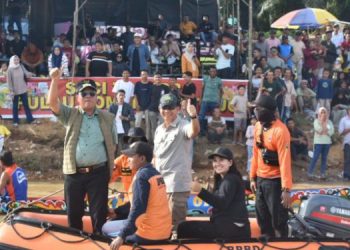 Komandan Korem 031/Wira Bima Tutup Festival Pacu Jalur di Kuansing