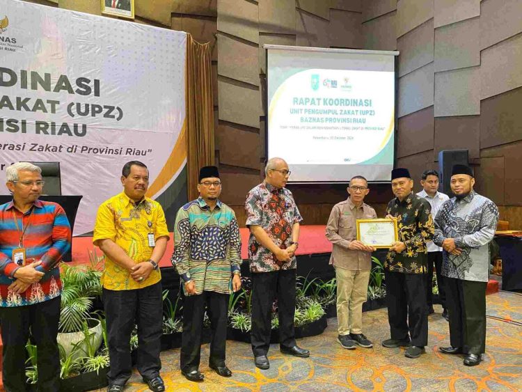 Mitra Pendukung Payroll System, BRK Syariah Terima Penghargaan dair Baznas Riau