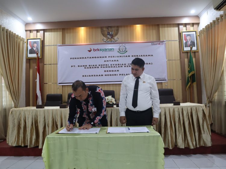 BRK Syariah Pangkalan Kerinci Teken MoU dengan Kejaksaan Negeri Pelalawan