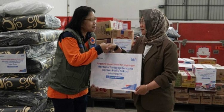 BTN Salurkan Bantuan untuk Korban Banjir di Bekasi