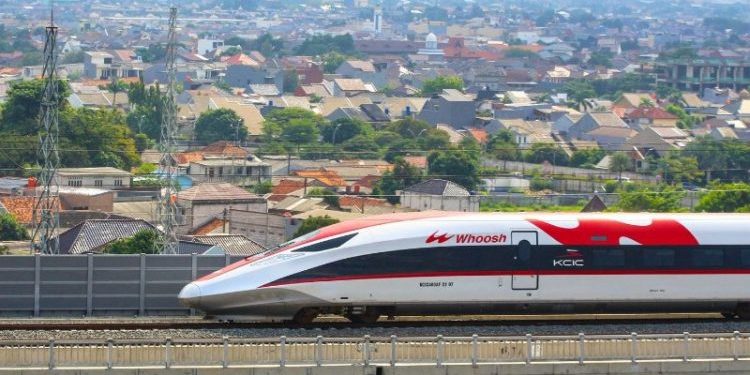 Whoosh Ramai Penumpang Asing, Tapi Masih Merugi Rp500 Miliar per Tahun