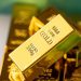 Harga Emas Anjlok Usai Trump Umumkan Kesepakatan Dagang dengan Inggris