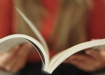 5 Tren Bacaan Paling Populer 2025, Literasi di Era Digital dan Gaya Hidup Modern