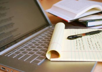 Aplikasi Mendeteksi Plagiat: Penjaga Orisinalitas di Era Digital