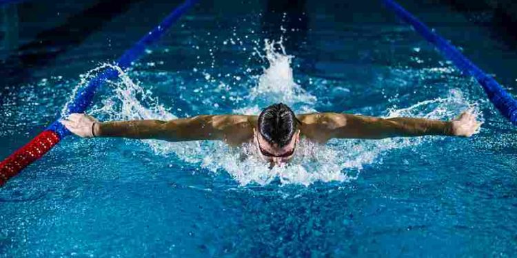 Berenang, Olahraga Aman dan Efektif untuk Penderita Saraf Terjepit