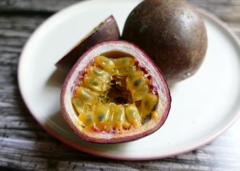 Passiflora, Rahasia Tersembunyi Buah Markisa untuk Tidur Nyenyak dan Anti-Stres