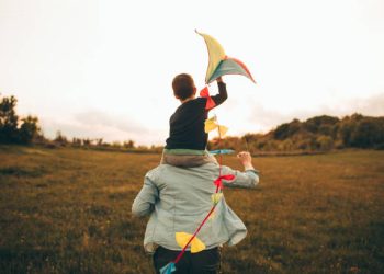 Agar Teknologi Tak Mengambil Peran Keluarga: Tips Harmonis di Era ChatGPT