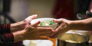 Tips Agar Anak Fokus Makan Tanpa Gadget, Orang Tua Diminta Lebih Konsisten