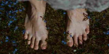 Jangan Dicukur! Ini Manfaat Bulu Kaki yang Jarang Diketahui