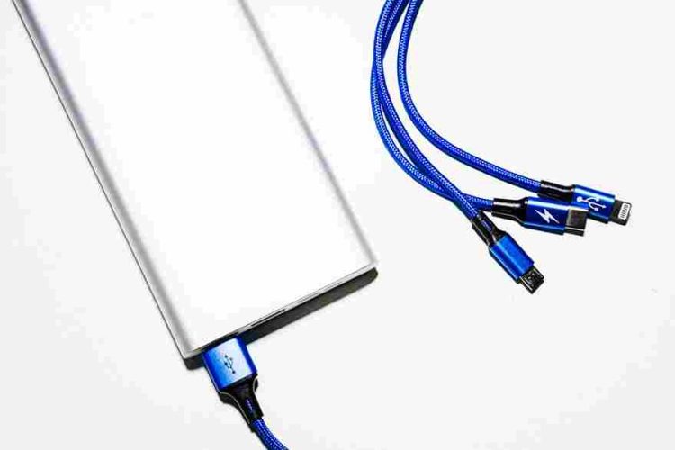 Tips Cerdas Menggunakan Power Bank Supaya Baterai HP Lebih Tahan Lama
