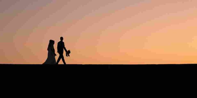 Menikah Tapi Berjauhan: Fenomena Long Distance Marriage yang Kian Marak di Era Modern