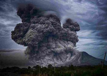 Erupsi Gunung Anak Krakatau Berlanjut, Penyeberangan Merak-Bakauheni Tetap Jalan