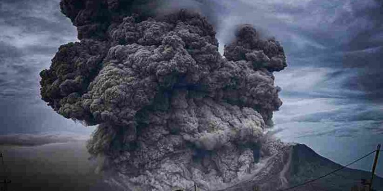 Erupsi Gunung Anak Krakatau Berlanjut, Penyeberangan Merak-Bakauheni Tetap Jalan